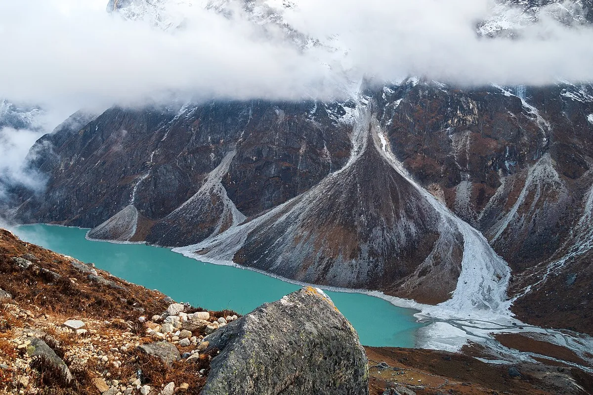 Death Toll Rises in Devastating Himalayan Flood; Over 5,000 Remain Missing